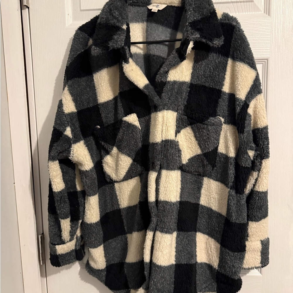 Terra & Sky Black and Cream Plush Sherpa Jacket